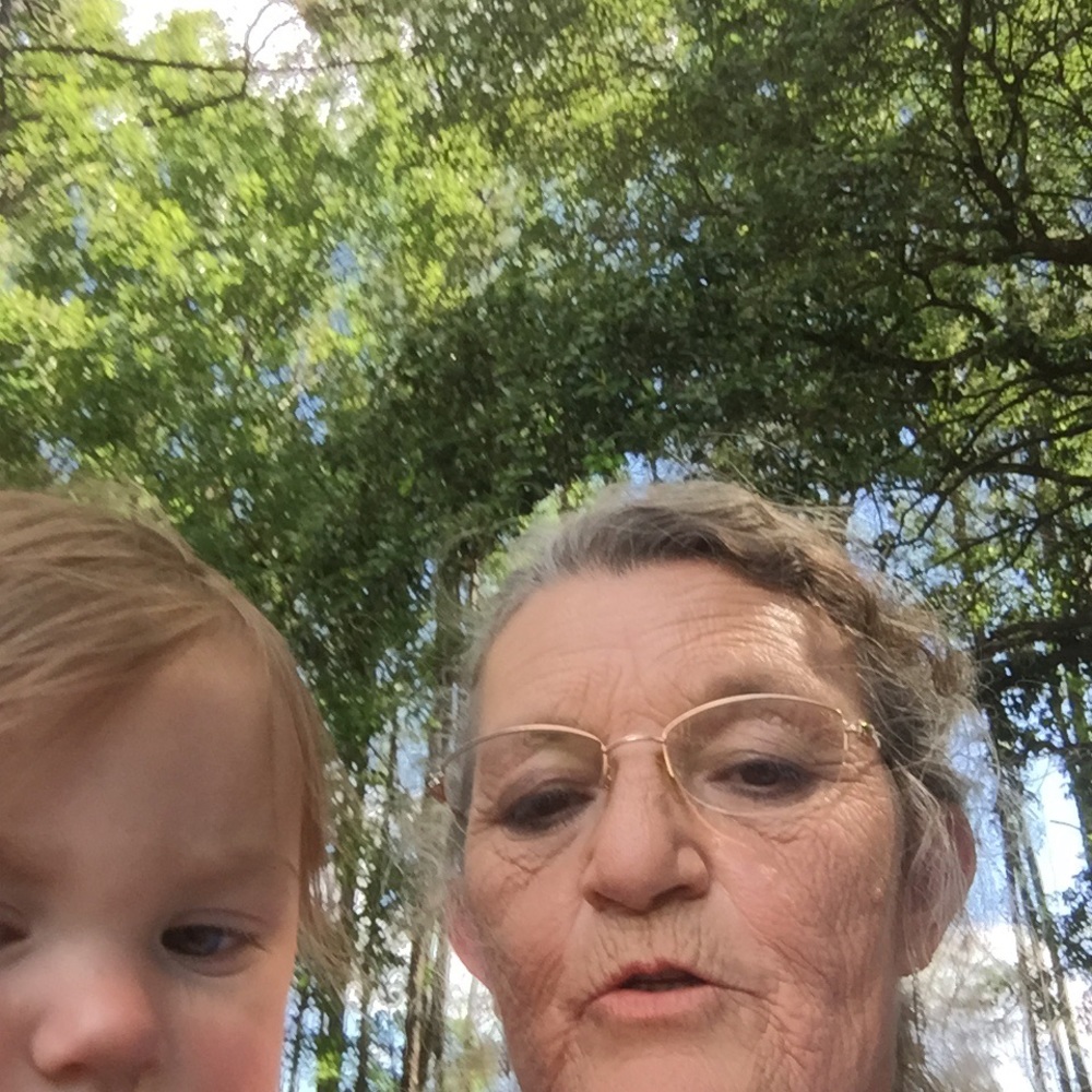 Meet your Posher, Elaine